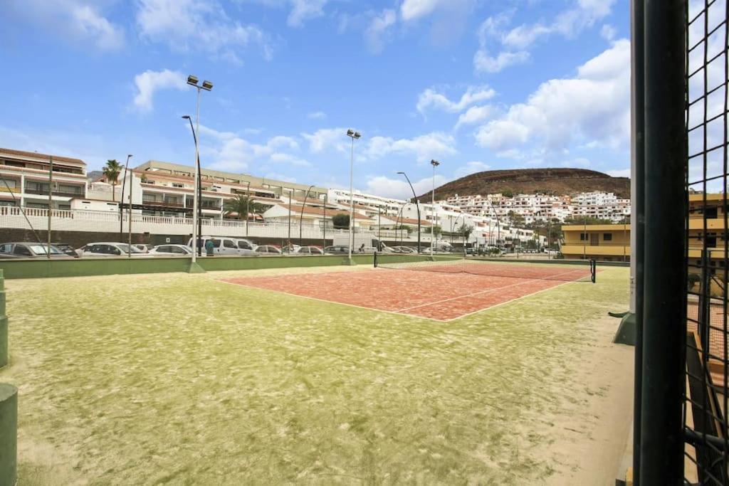 Studio In Torres Del Sol Griffin Near The Beach Arona  Dış mekan fotoğraf